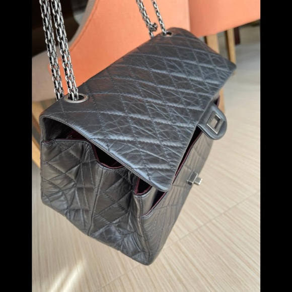 Chanel Reissue 2.55 black Flap Bag in silver hardware, aged Calfskin/ - Picture 16 of 17